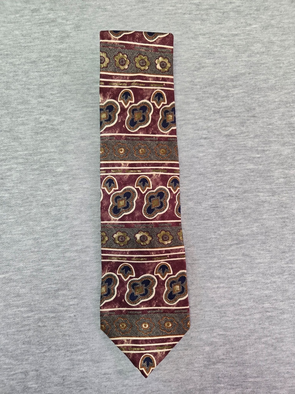 Braewick Tie Mens One Size Red Silk Floral Geometric Woven Classic USA Necktie